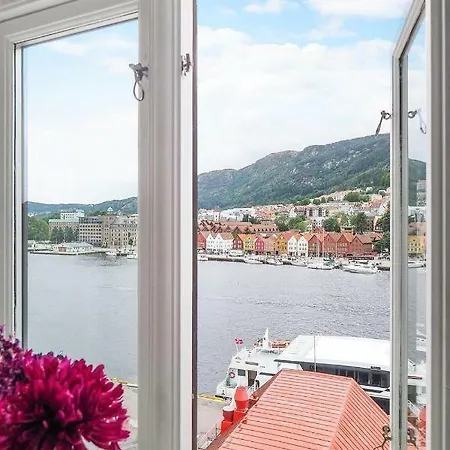 With Beautiful View To Bryggen Apartamento