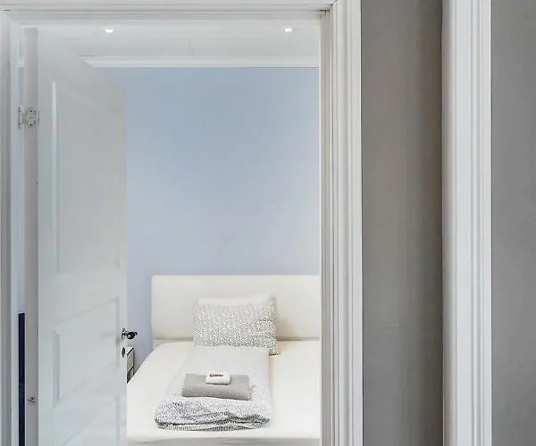 With Beautiful View To Bryggen Берген